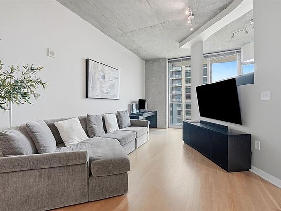 5th image of 361 17th St NW Unit 1105