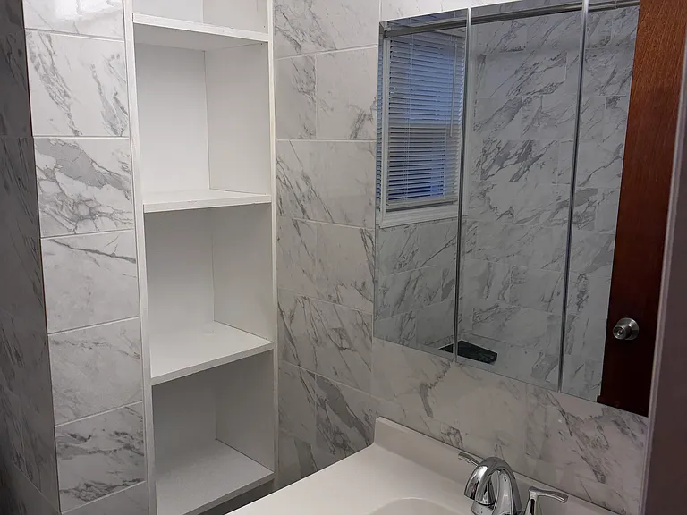 120 Plauderville Ave — Photo 1