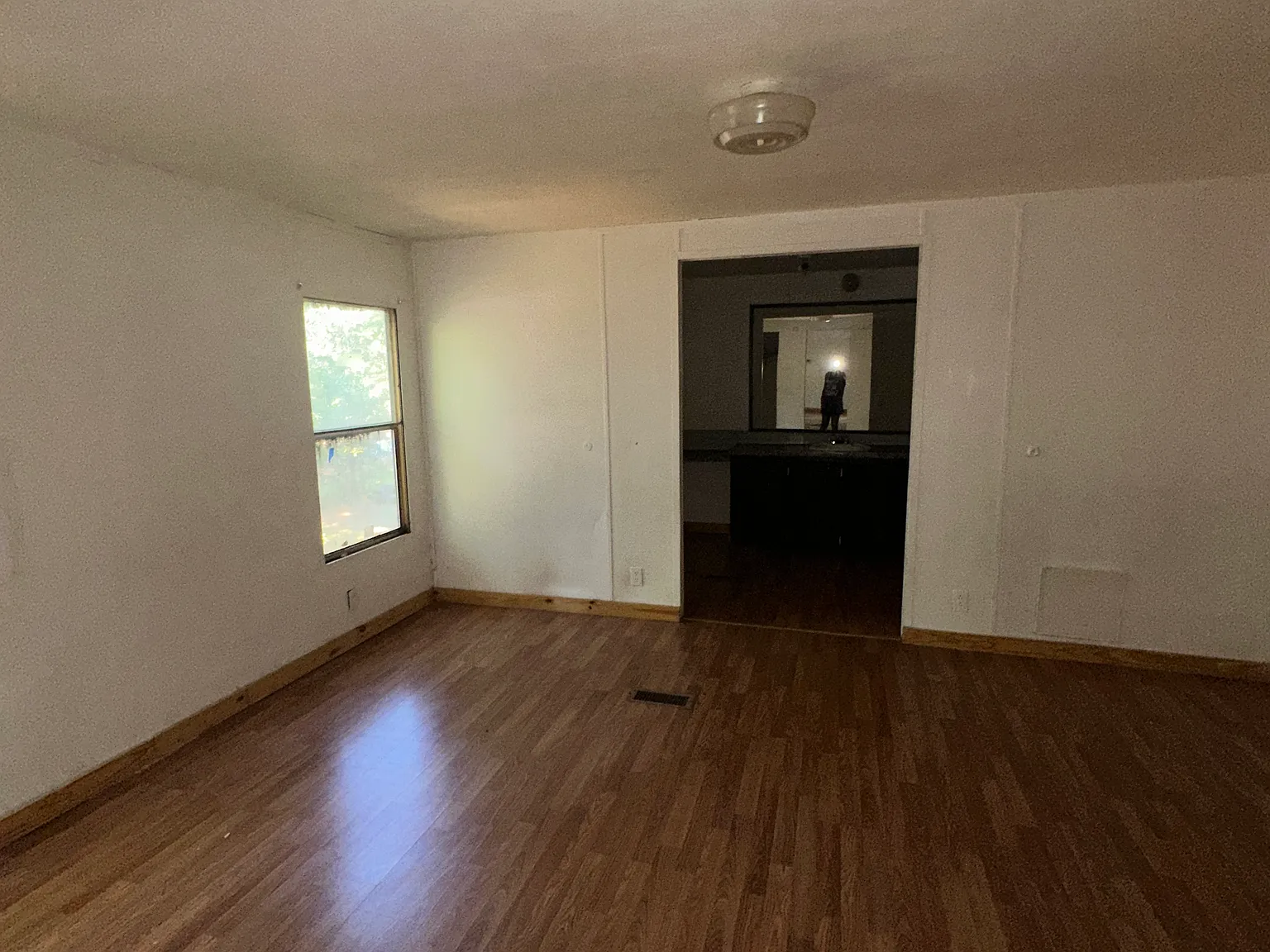 2 bed, 1050 sqft, $800 — Photo 3