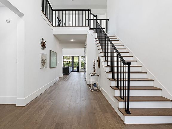 5th image of 9858 Briarwild Ln