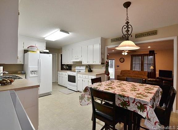 4th image of 3354 Linda Ct