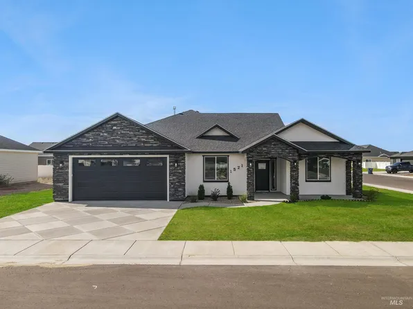 1521 Lavender St, Rupert, ID 83350