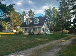 1907 Berkshire Dr, Gladwin, MI 48624