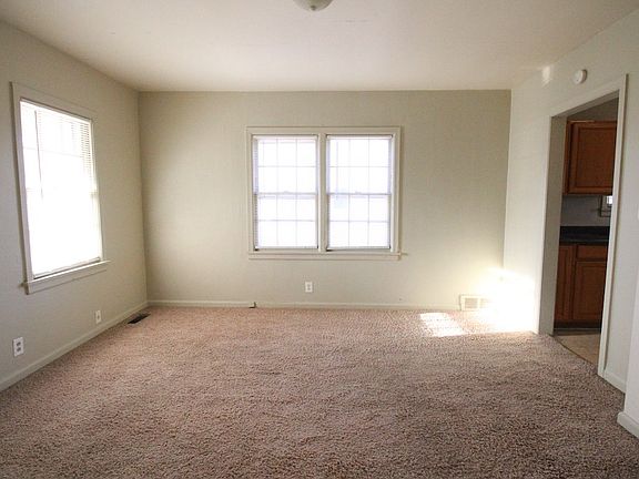 3rd image of 919 Sherman St