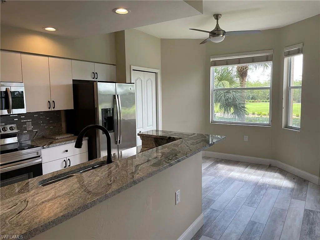 2 bed, 2.0 bath, 1232 sqft, $2,200 — Photo 3