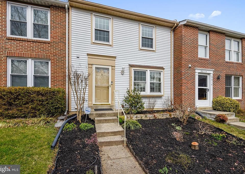 1st image of 9916 Oakdale Woods Ct