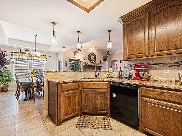 2602 Retta Dr — Photo 14