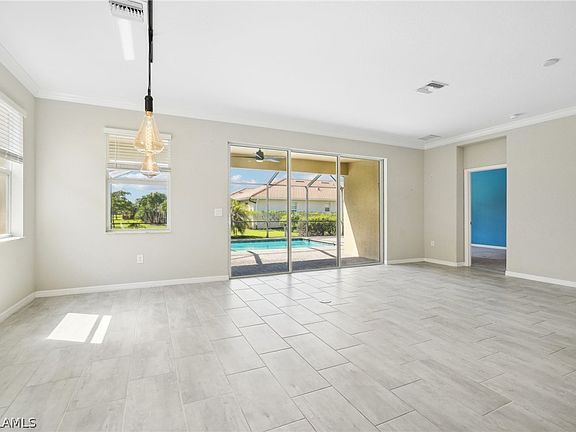 3rd image of 10327 Fontanella Dr
