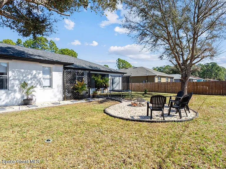 356 Olster St SW — Photo 45