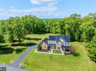 14963 Creek Point Ct, Hillsboro, VA 20132