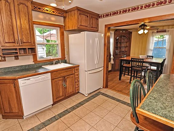 4th image of 15 Potter Ave