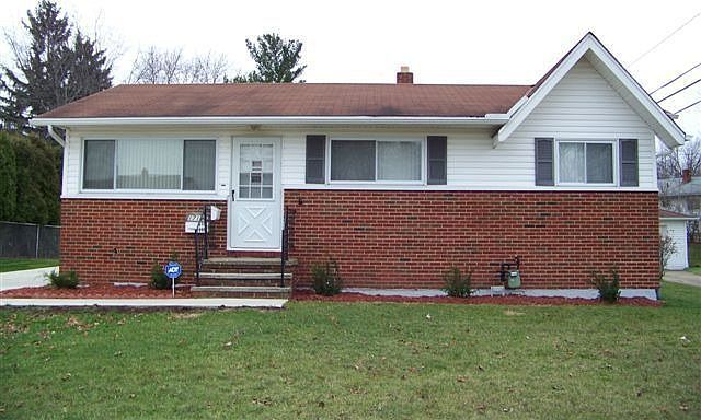 1st image of 17107 Cambridge Blvd