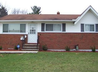 17107 Cambridge Blvd, Brookpark, OH 44142