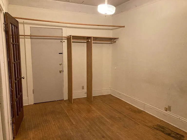 545 NE Oak St — Photo 19