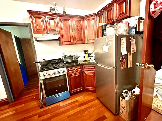 Rented by Bond New York | media 7