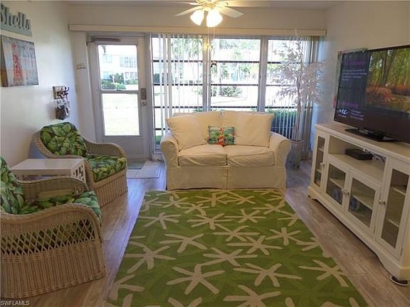 4th image of 174 Palm Dr APT 3