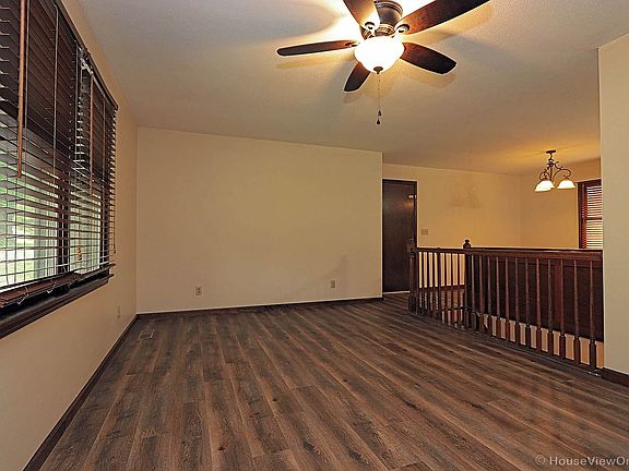4th image of 1730 Carolina Ln
