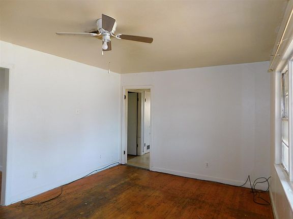 2nd image of 1622 NW 24th St