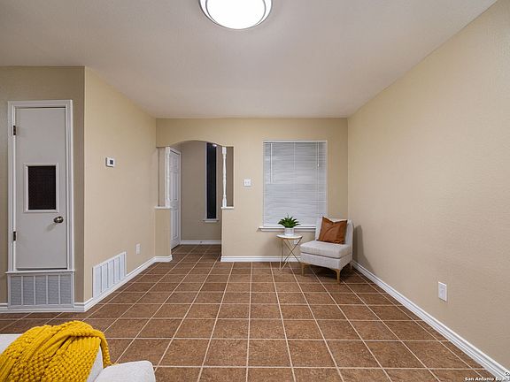 3rd image of 9022 Lytle Ave
