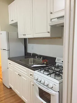 Rented by Roberto Guilbet, LREB | media 32