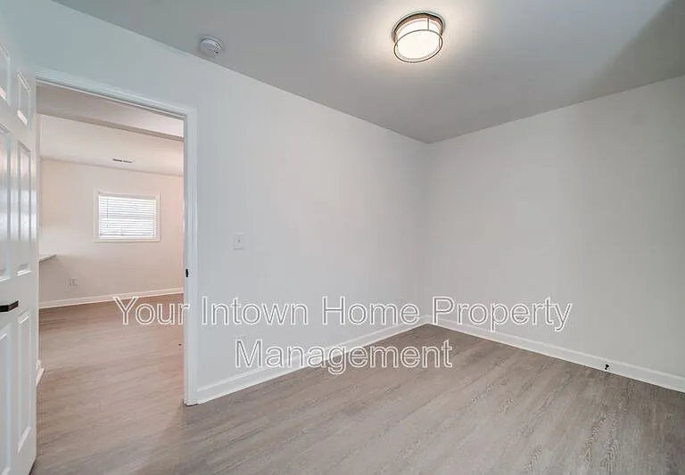 1047 Grant Way SE — Photo 20