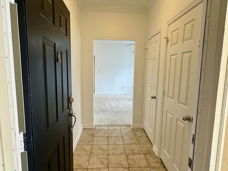 1104 Walden Park Dr — Photo 10
