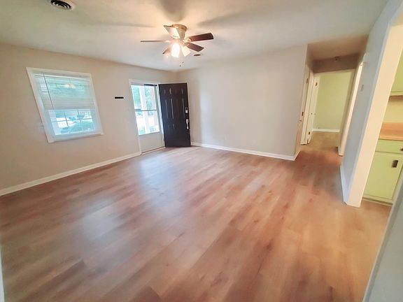 3rd image of 1435 Artesian Ct APT A