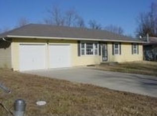 302 E South St, Harrisonville, MO 64701