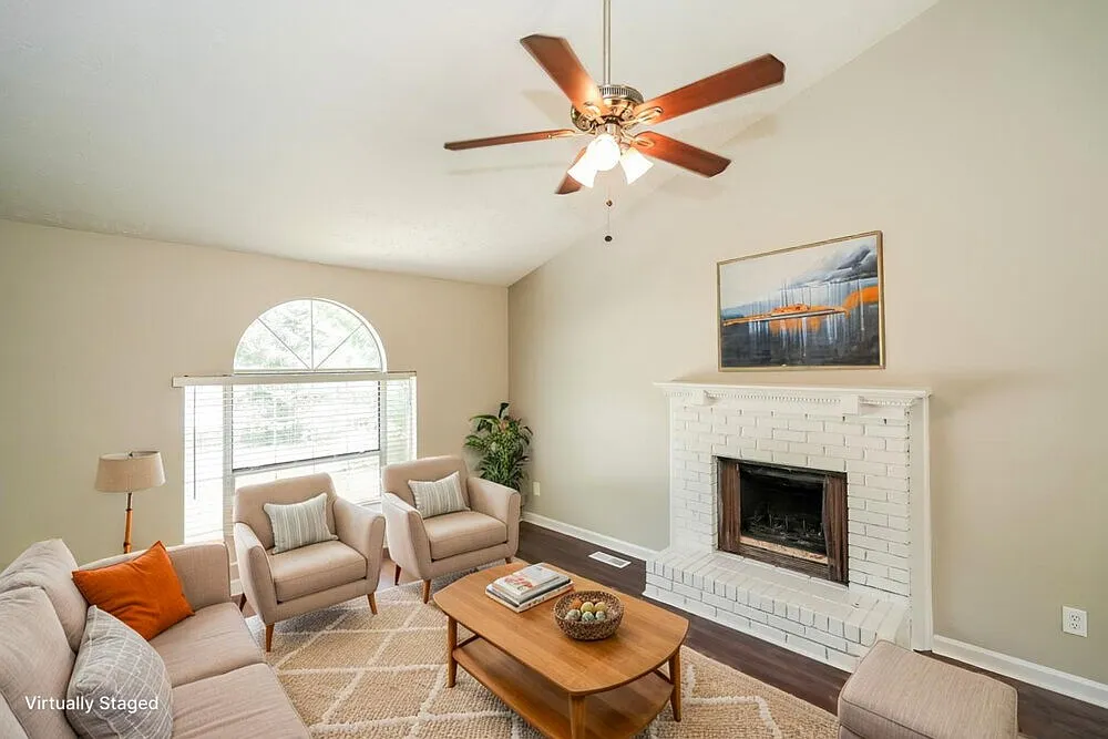 3 bed, 2.5 bath, 1680 sqft, $1,840 — Photo 4