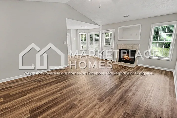 225 Falcon Ridge Dr — Photo 4
