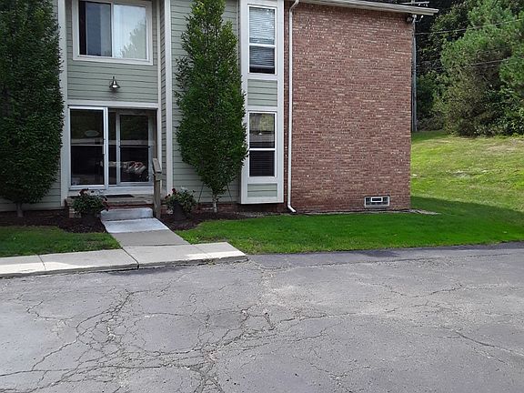 2nd image of 735 Randolph St Unit 121