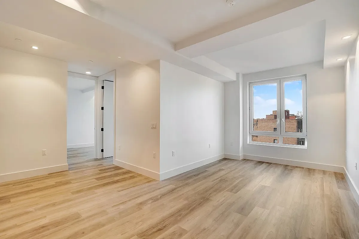 1634 Church Ave — Photo 2