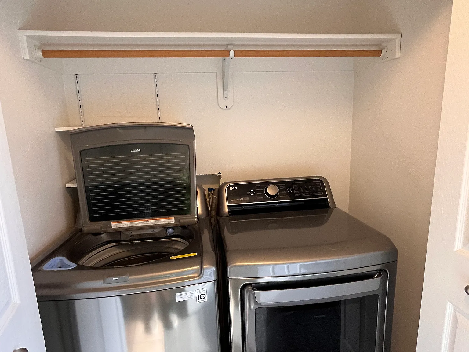 2 bed, 1000 sqft, $2,300 — Photo 3