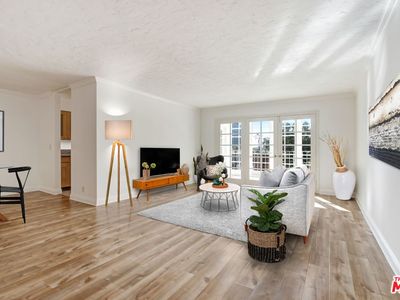 434 S Canon Dr APT 305, Beverly Hills, CA, 90212