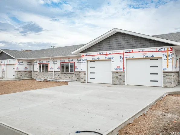 129 3rd Avenue NE #7, Moose Jaw, SK S6H 8A9