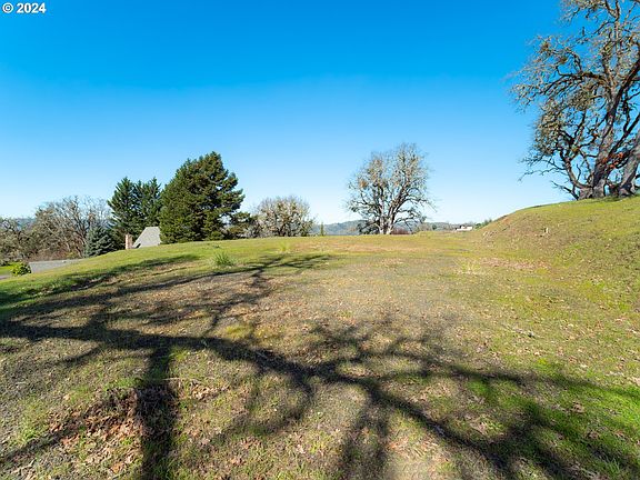 4th image of 1903 NE Beulah Dr