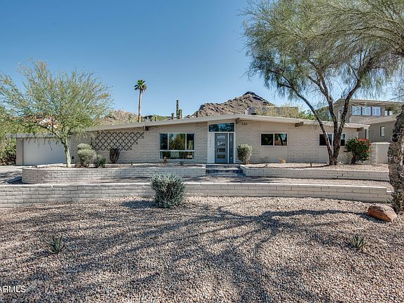 3rd image of 1432 E LAS PALMARITAS Drive
