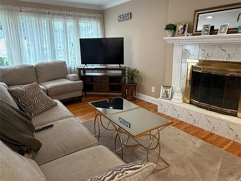 914 Annette Dr — Photo 4