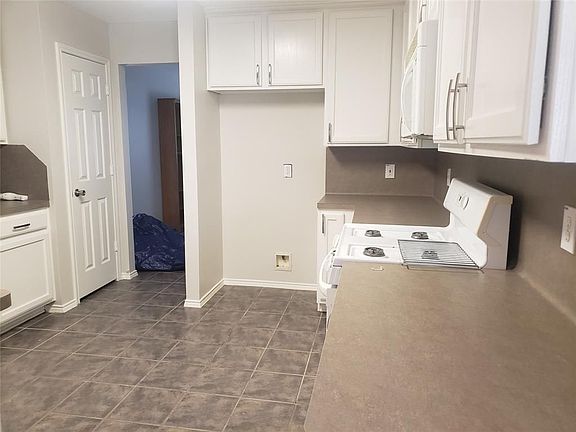 3rd image of 16511 Cypress Pelican Dr