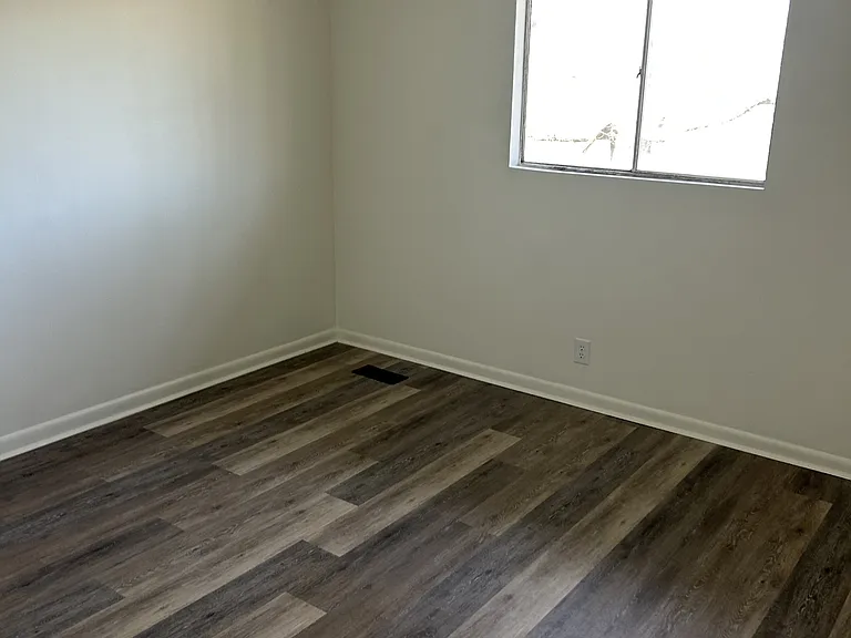 3310 Easton Ave #B — Photo 10