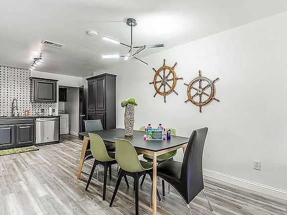 4th image of 3600 Kayewood Dr Unit 3602