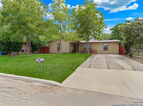 3rd image of 338 Otter Dr
