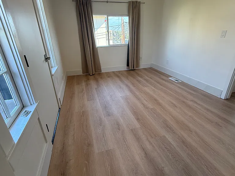 Different angle of second bedroom