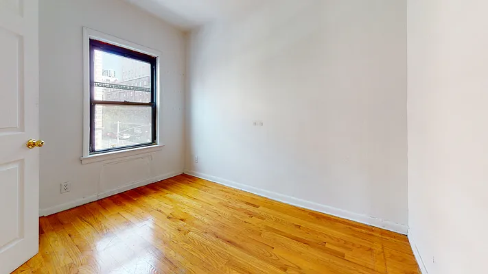 Rented by Bond New York | media 11