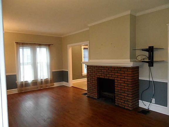 3rd image of 119 Glenwood Ave