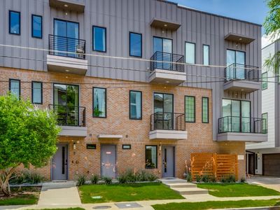 2450 N Garrett Ave #4, Dallas, TX, 75206