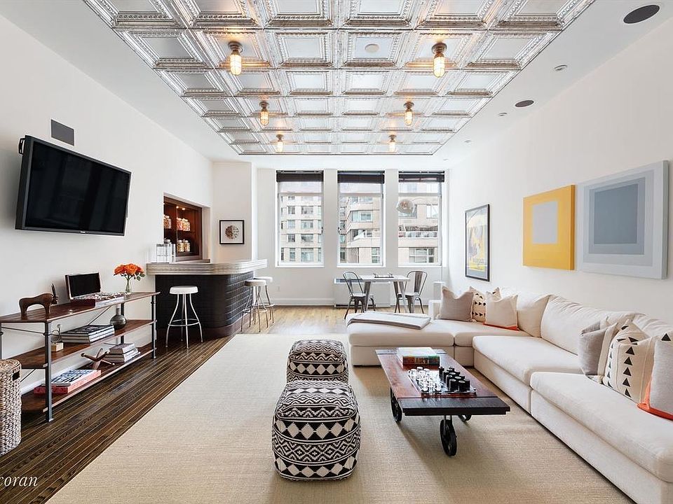 1st image of 252 7th Ave APT 8H