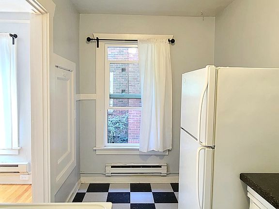 2nd image of 532 Belmont Ave E APT 103