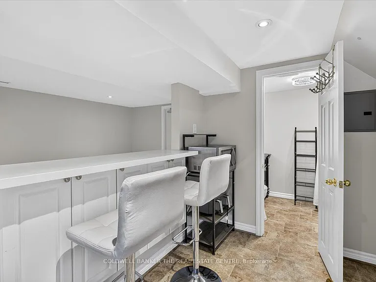 117 Bolton Ave — Photo 15