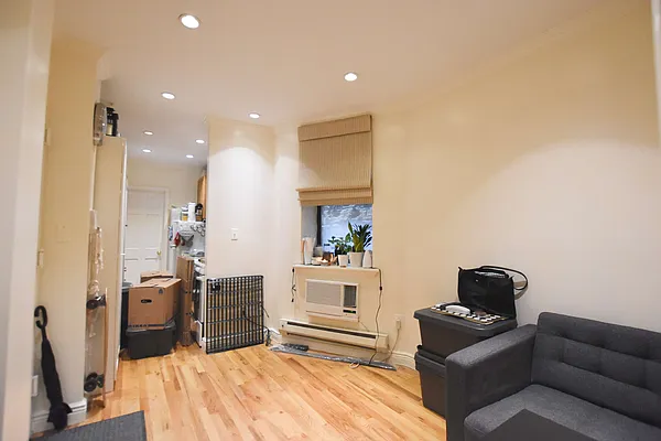 Rented by Bold New York | media 14